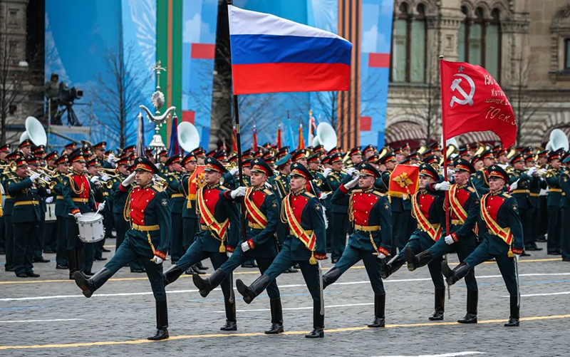 Victory Day Tribute : 티타늄 재료로 힘과 혁신을 존중합니다.